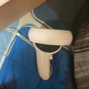 Used meta quest 2 Asking 125.50 no damage at all powers on has both controllers